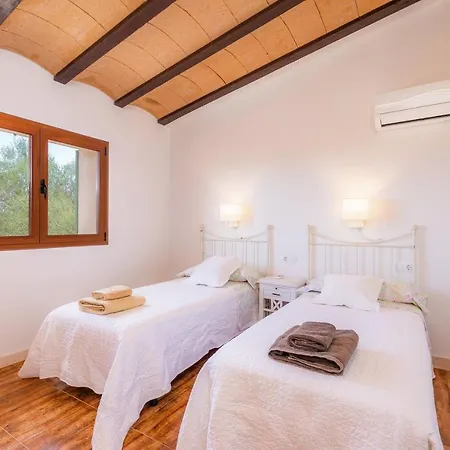 Madís Villa *
